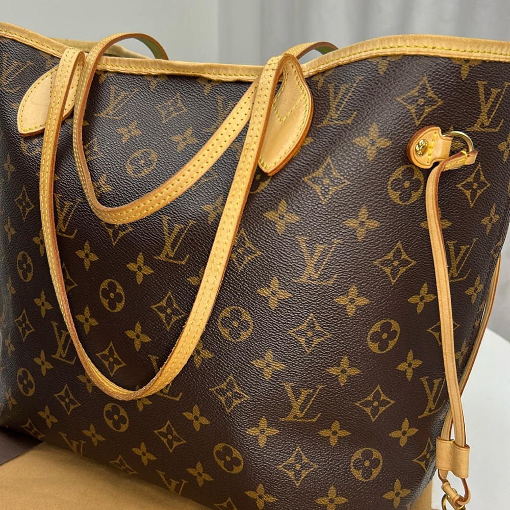 Louis Vuitton Monogram Brown Tan Tote with Leather Trim - Picture 3 of 17